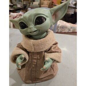 Star Wars: The Mandalorian Galactic Snackin' Grogu Hasbro Baby‎ Yoda